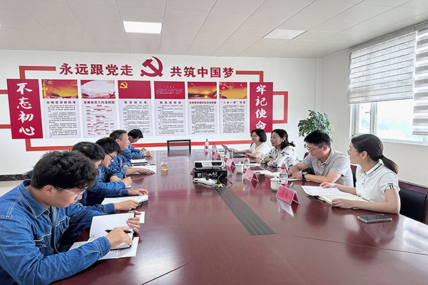 豫能新能源情系職工，送“涼方?jīng)霾摺贝蠖Y包